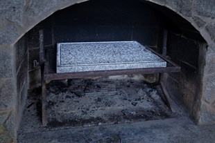 Grilovací a pečící kameny - Ideální pomocníci pro zdravé vaření a grilování